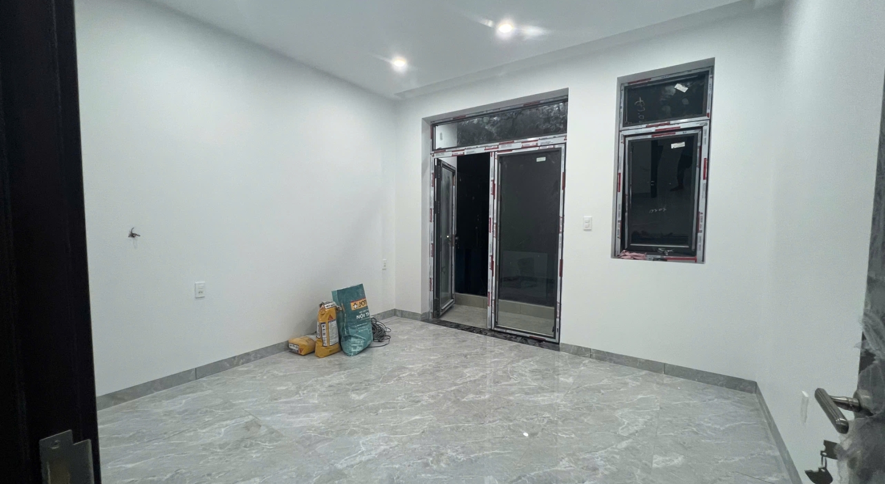 Hoàn thiện nhà phố Quận 12