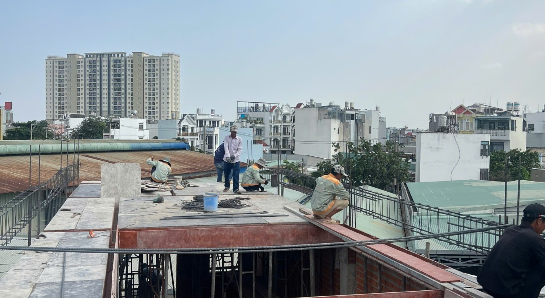 Thi công sắt sàn nhà