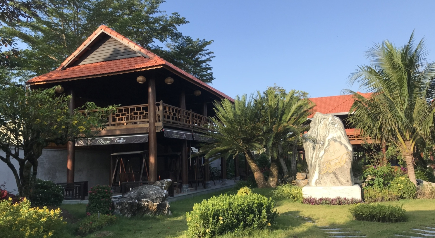 Quán cafe sân vườn